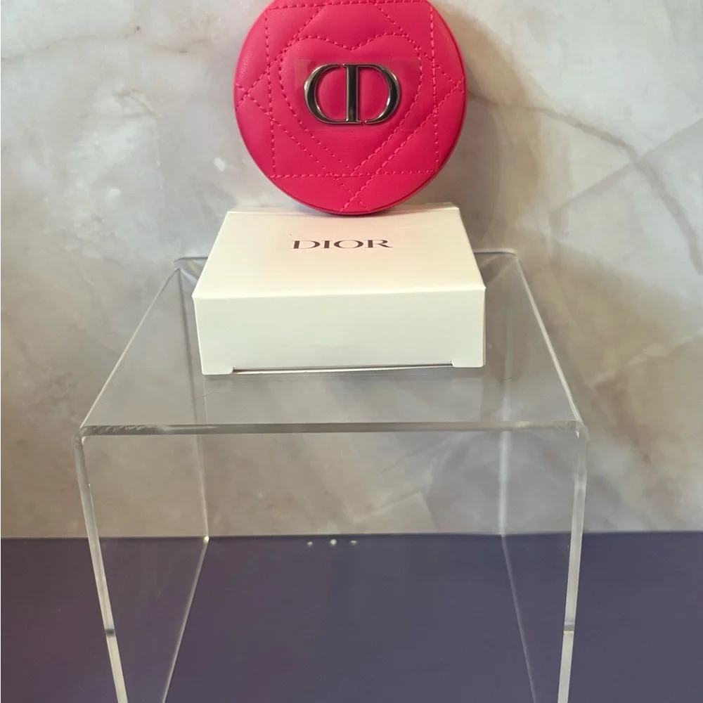 GWP Dior BEAUTY mirror - Picture 2 of 3